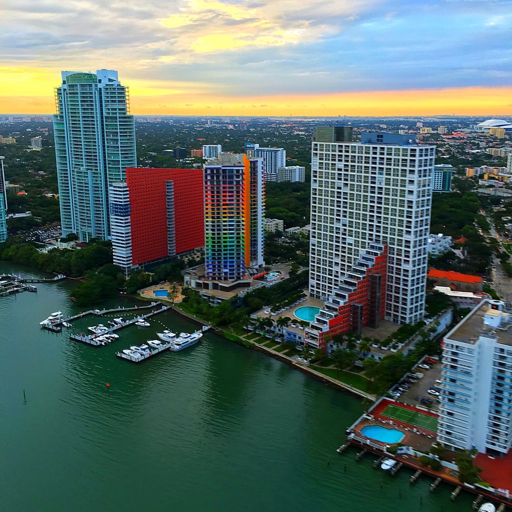 Zone J - Combined Miami, Everglades and Key Largo HeliTour for 6 Persons