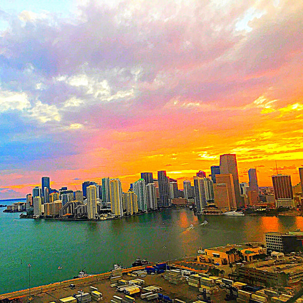 A Miami HeliTour for 2 Persons over Miami Area